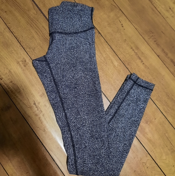 Lululemon Wunder Under Pant III, Line Up White Black, Size 4 - Picture 11 of 12